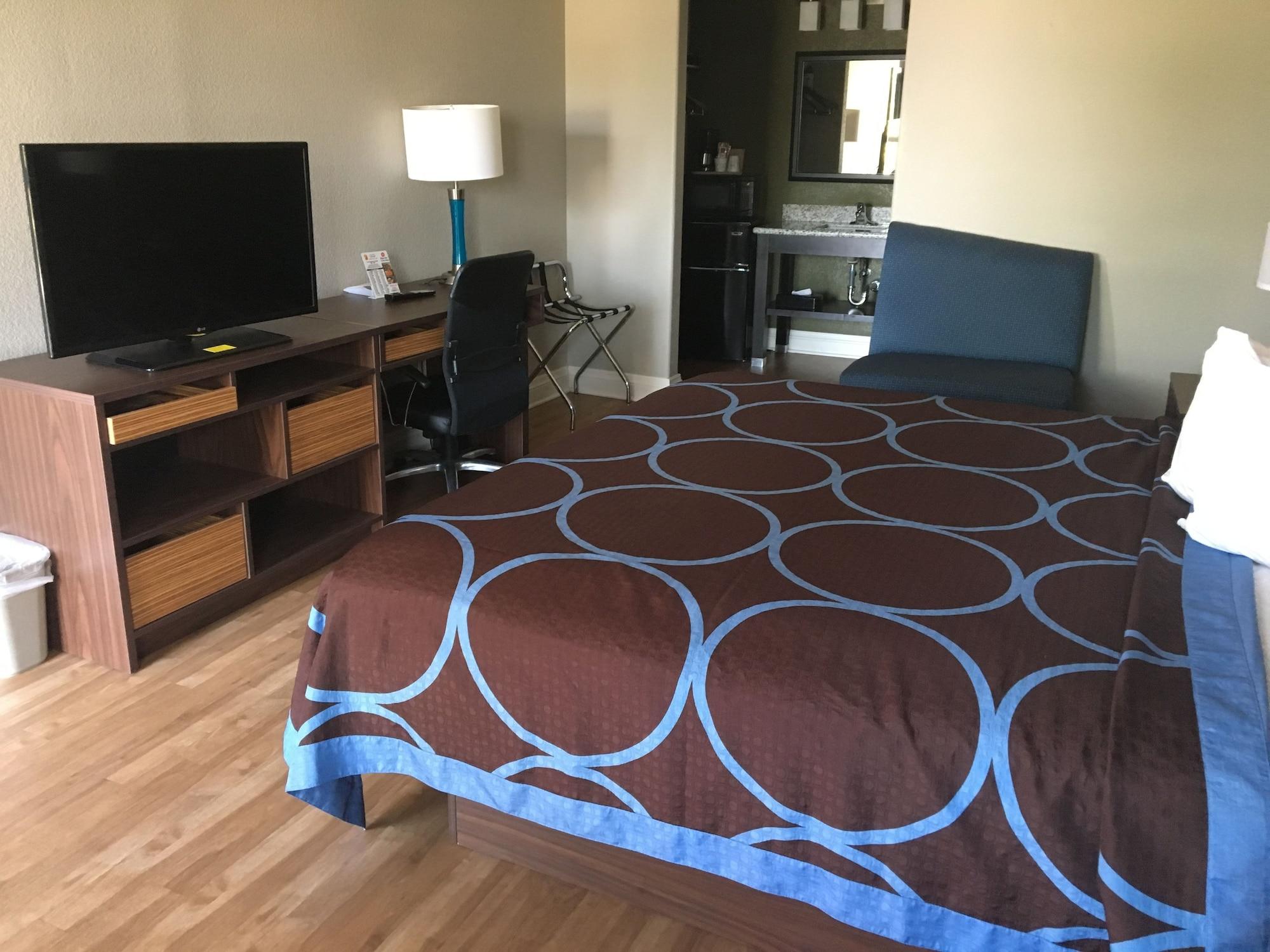 Super 8 By Wyndham San Antonio Near Fort Sam Houston Екстериор снимка