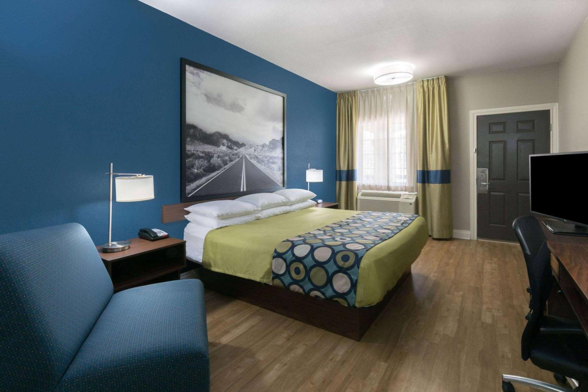Super 8 By Wyndham San Antonio Near Fort Sam Houston Екстериор снимка