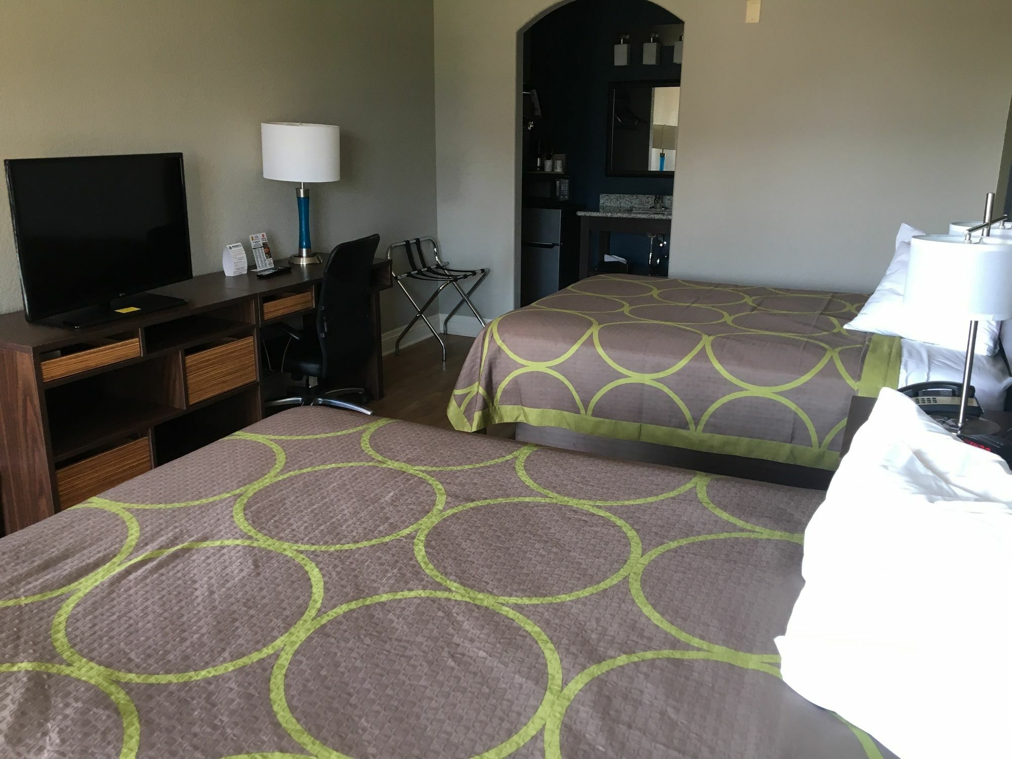 Super 8 By Wyndham San Antonio Near Fort Sam Houston Екстериор снимка